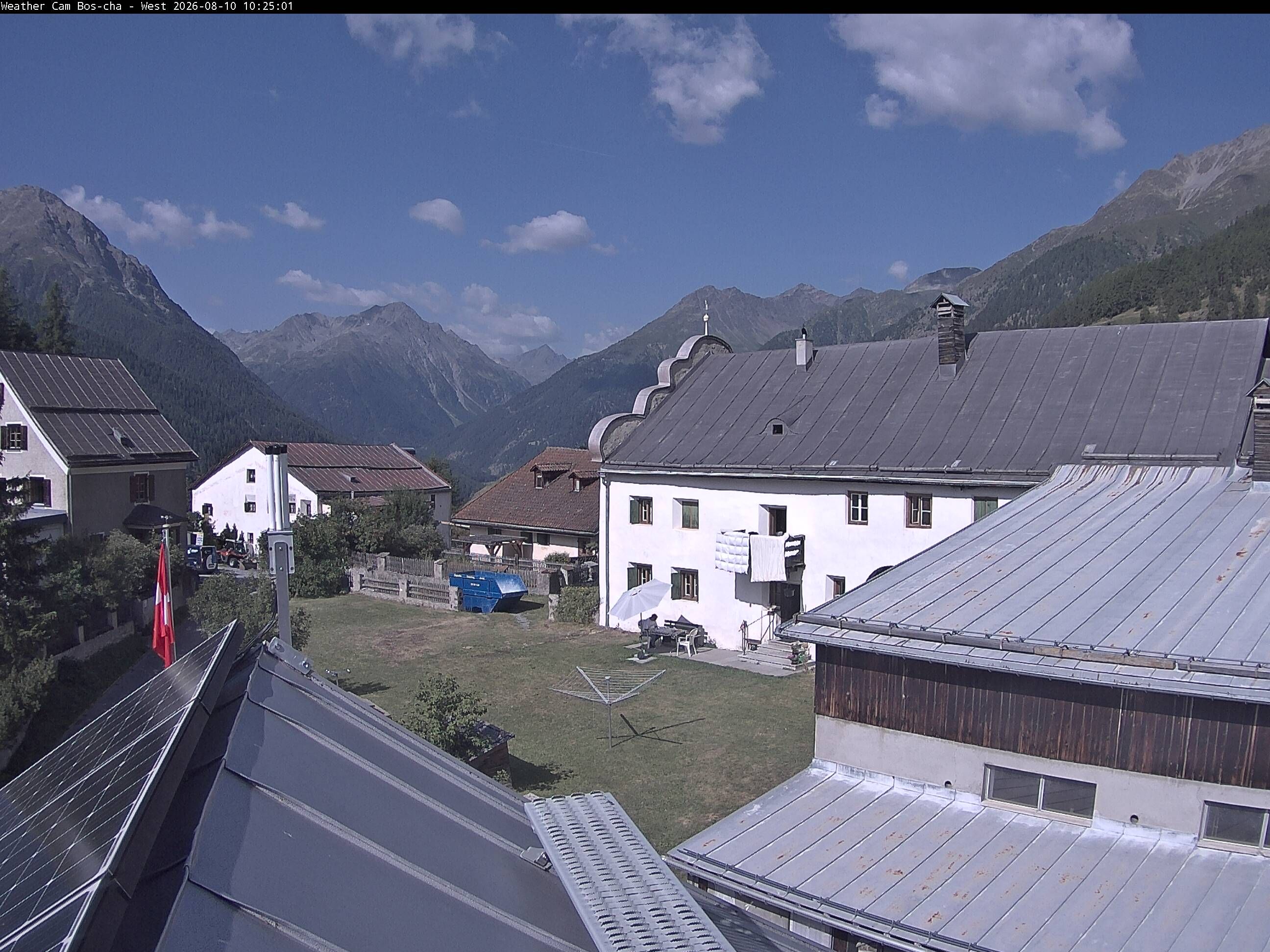 Bos-cha › Westen: Dorfplatz