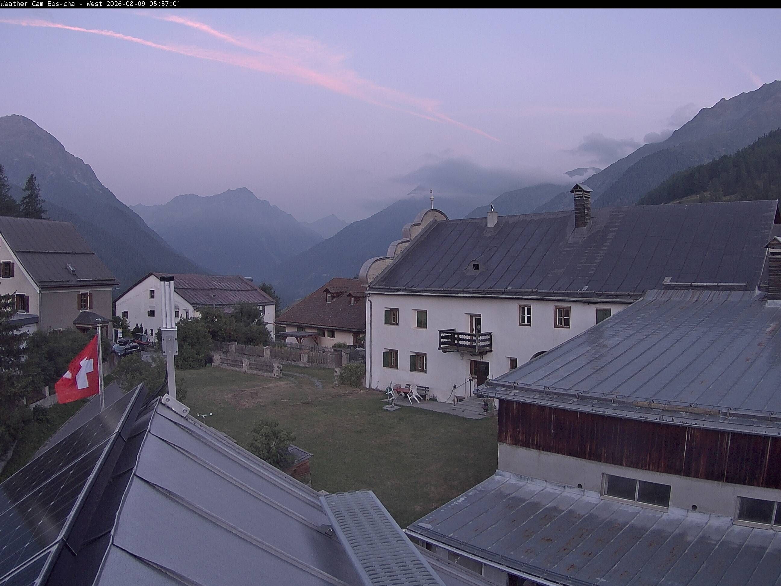 Bos-cha › Westen: Dorfplatz