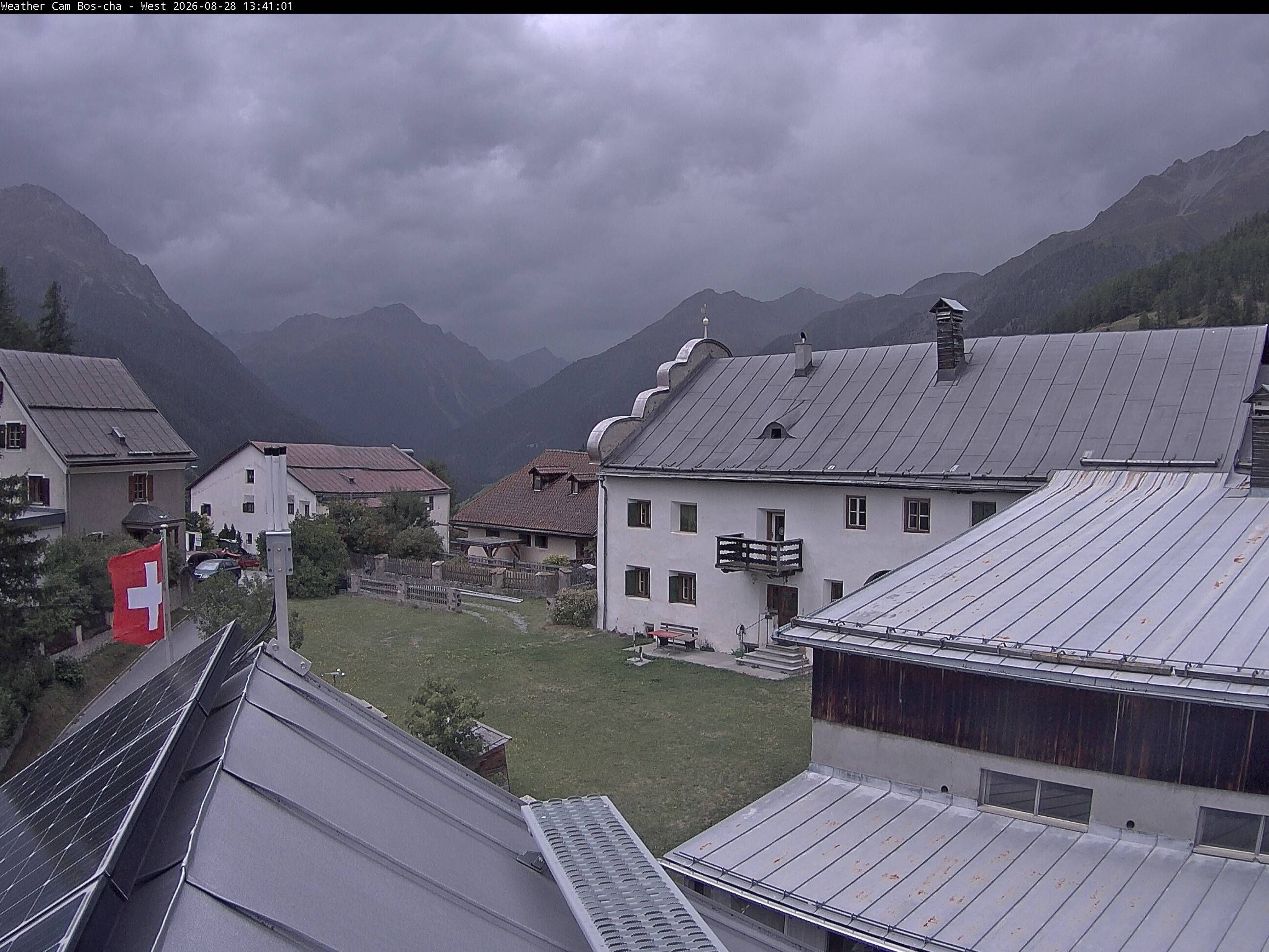 Bos-cha › Westen: Dorfplatz