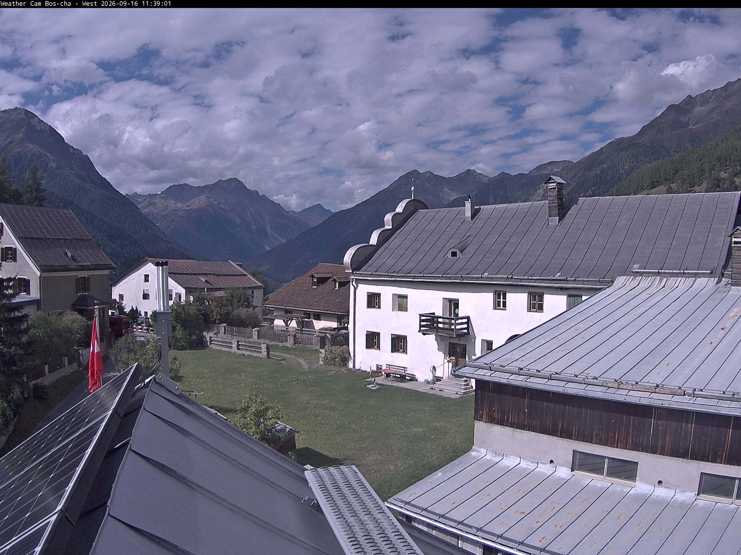 Bos-cha › Westen: Dorfplatz