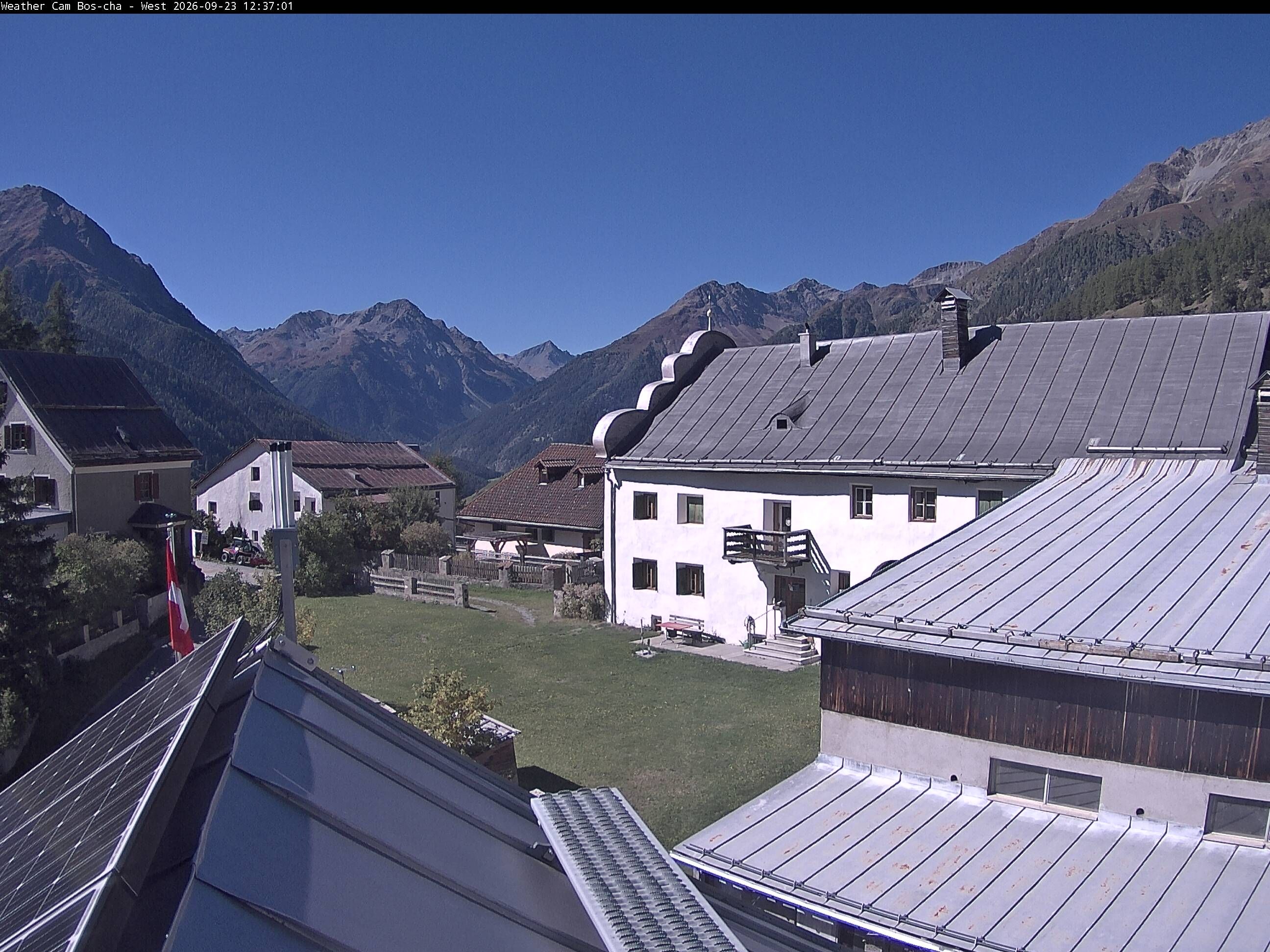 Bos-cha › Westen: Dorfplatz