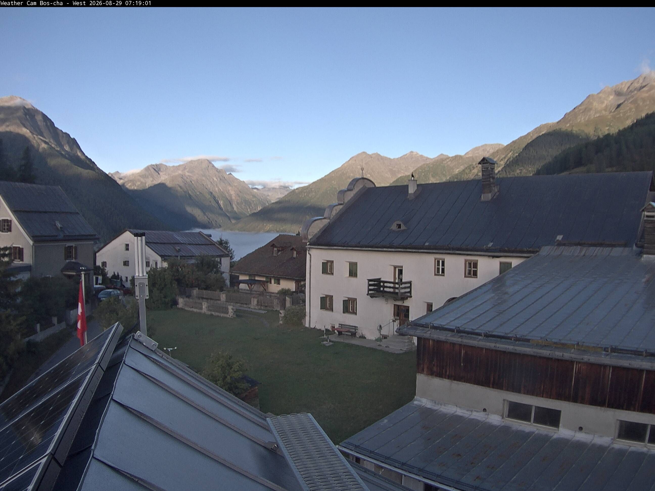 Bos-cha › Westen: Dorfplatz