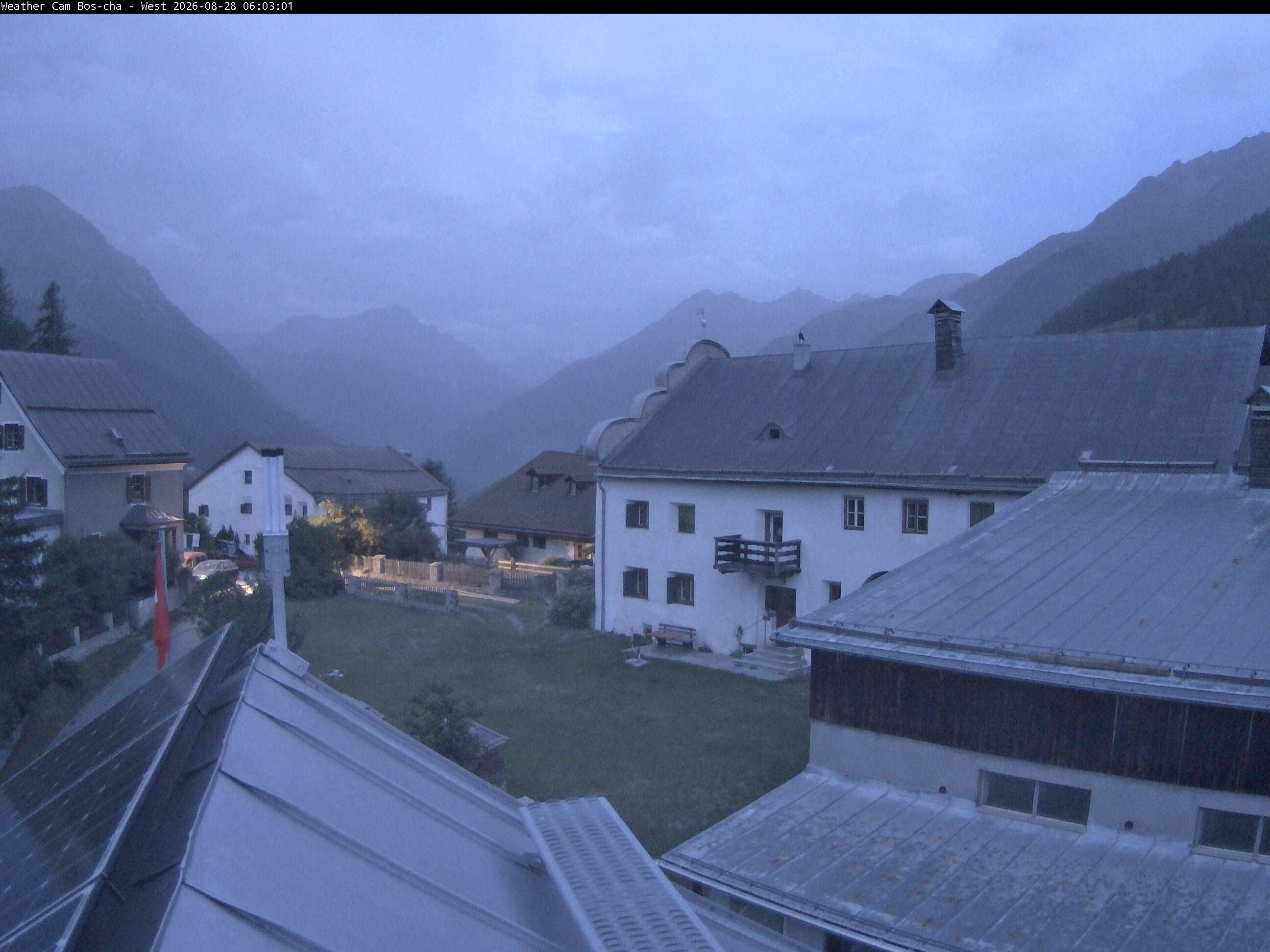 Bos-cha › Westen: Dorfplatz