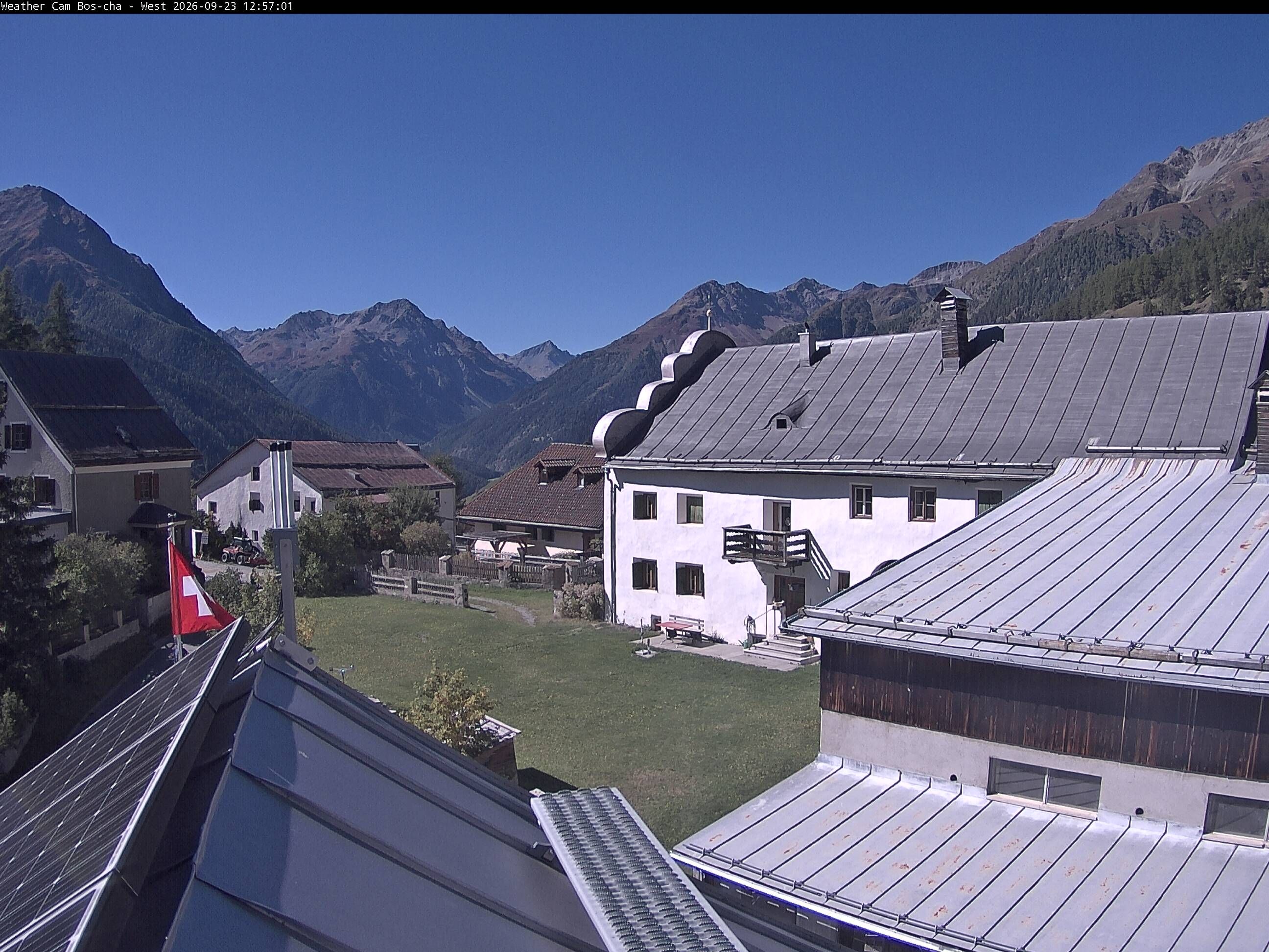 Bos-cha › Westen: Dorfplatz