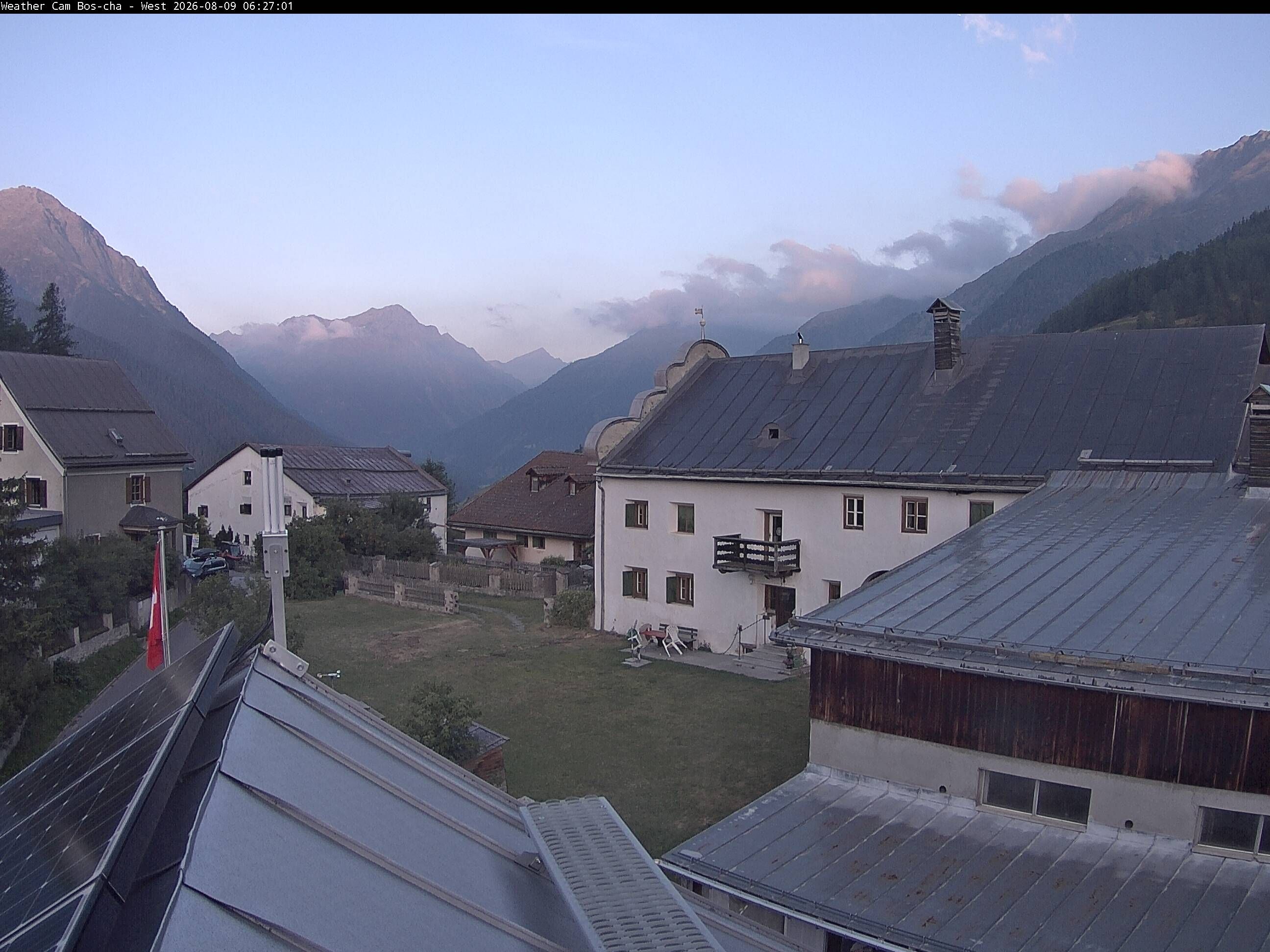 Bos-cha › Westen: Dorfplatz