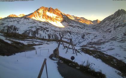 Tujetsch › Süd: Camona da Maighels - Maighels - Piz Plaunca Cotschna - Oberalppassbach - Pass Maighels - Glatscher da Maighels - Piz Ravetsch - Piz Borel