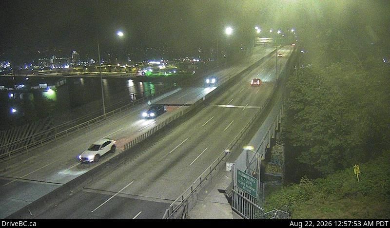 Traffic Cam Vancouver › North: Hwy 1, south end of Ironworkers Memorial Bridge, looking westbound towards the North Shore