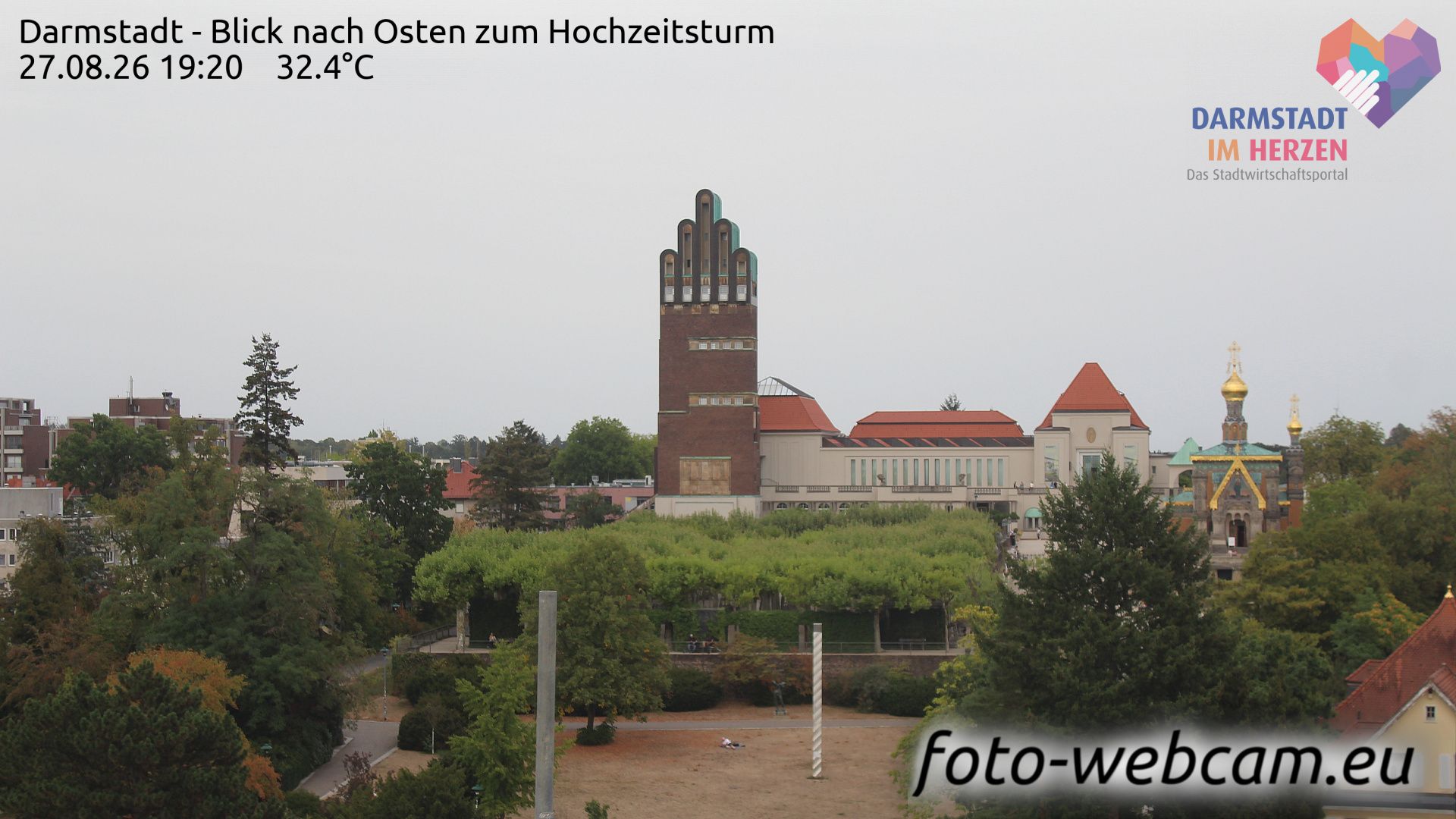 Traffic Cam Frankfurt: Darmstadt - Blick nach Osten zum Hochzeitsturm