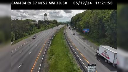 Traffic Cam Shrub Oak › West: I-84 East of Exit 37 (NY 52 - Walden)