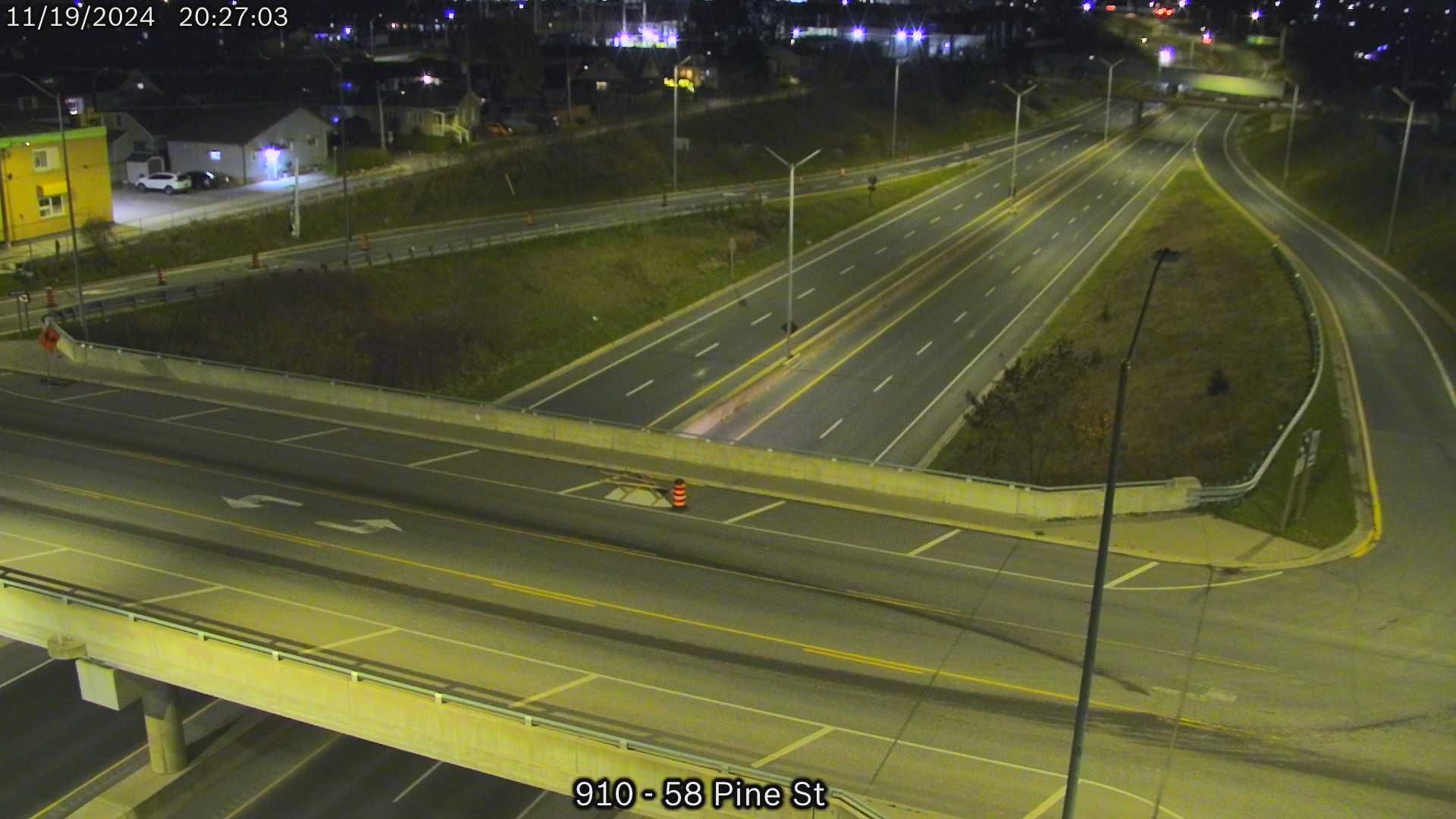 Traffic Cam Thorold: Eastbound - Tunnel near west of entrance