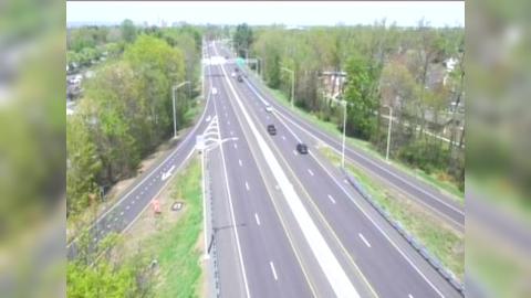 Traffic Cam East Hartford › East: CAM - RT  EB Exit C - Maple St