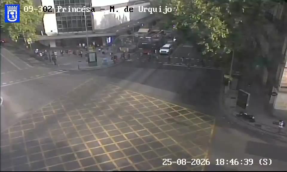 Traffic Cam Arguelles: PRINCESA - MARQUES DE URQUIJO