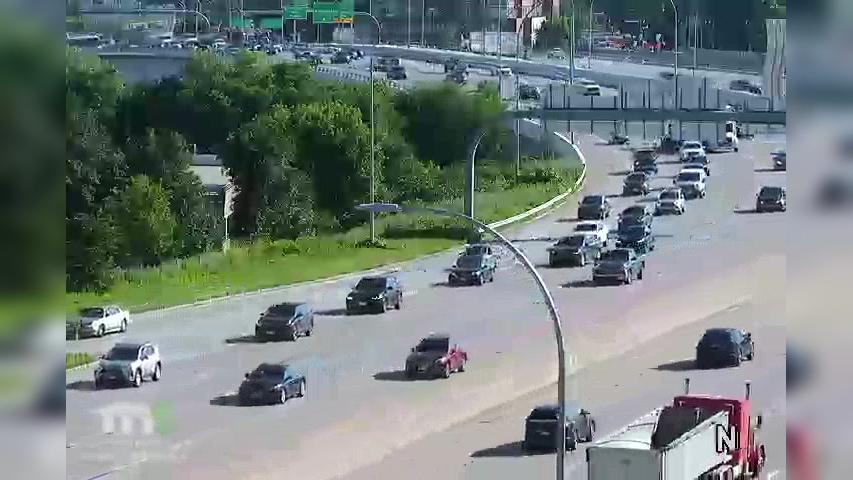 Traffic Cam Minneapolis: I-35W NB @ Washington Ave