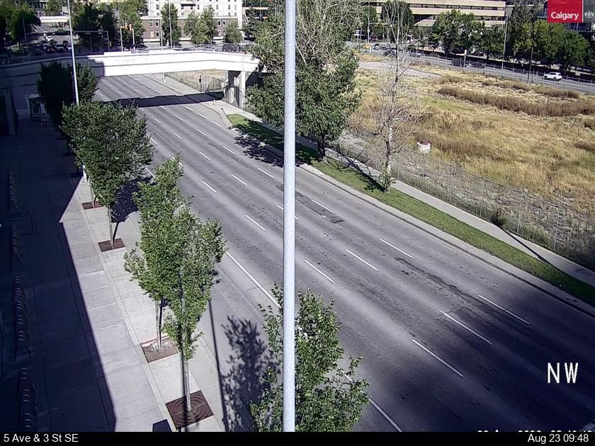Traffic Cam Downtown East Village: 5 Ave - 3 street SE