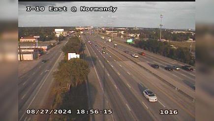 Traffic Cam Houston › West: I-10 East @ Normandy