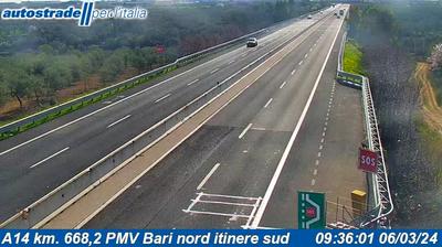 Preview delle webcam di Bitonto: A14 km. 668,2 PMV Bari nord itinere sud