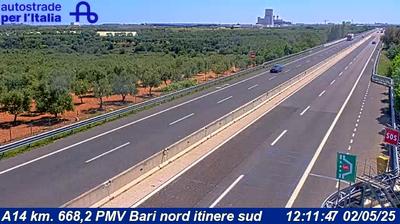 Preview delle webcam di Bitonto: A14 km. 668,2 PMV Bari nord itinere sud