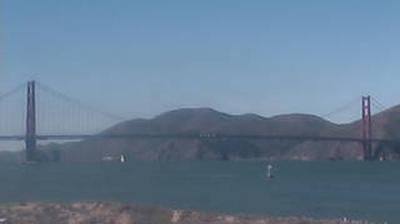 Vista de cámara web de luz diurna desde San Francisco: Golden Gate Bridge − San Francisco Bay