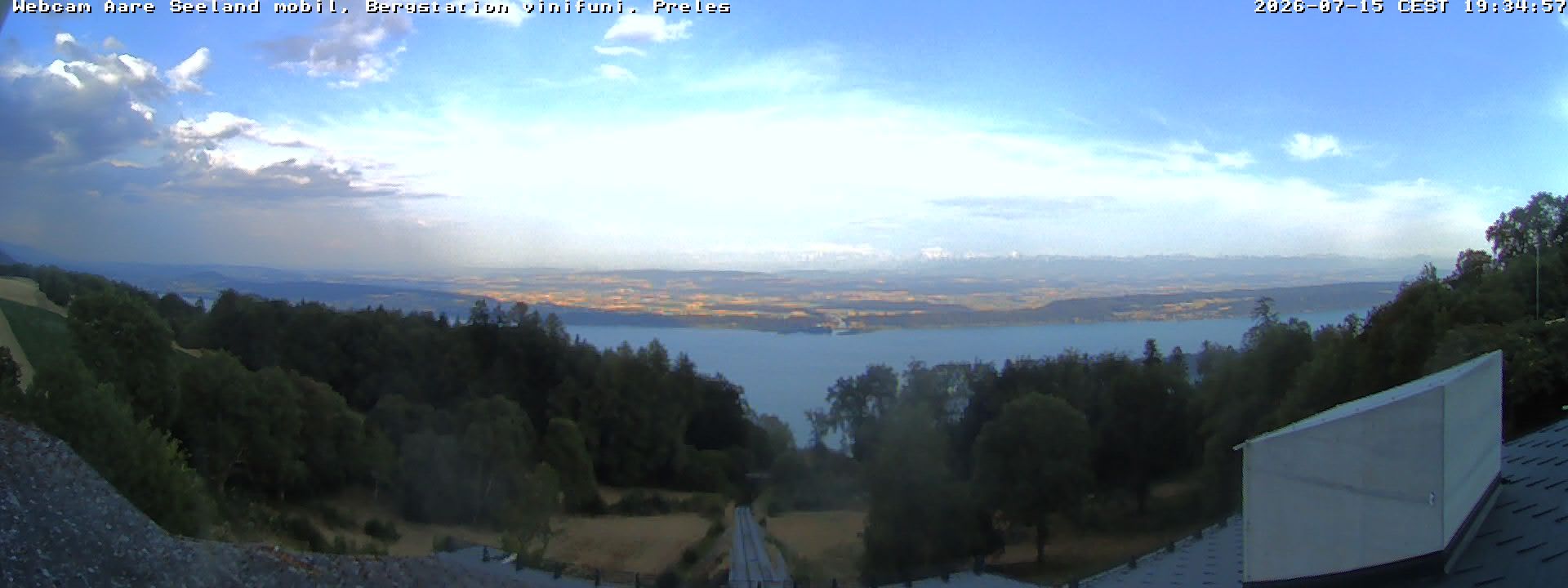 Plateau de Diesse › Südosten: Lake Biel