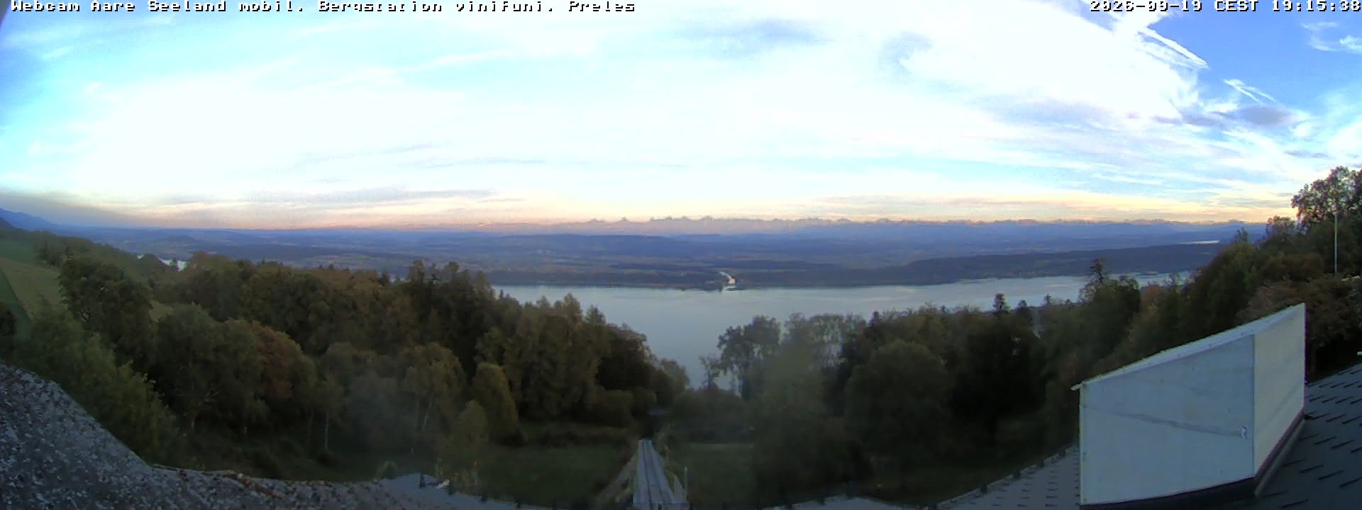 Plateau de Diesse › Südosten: Lake Biel