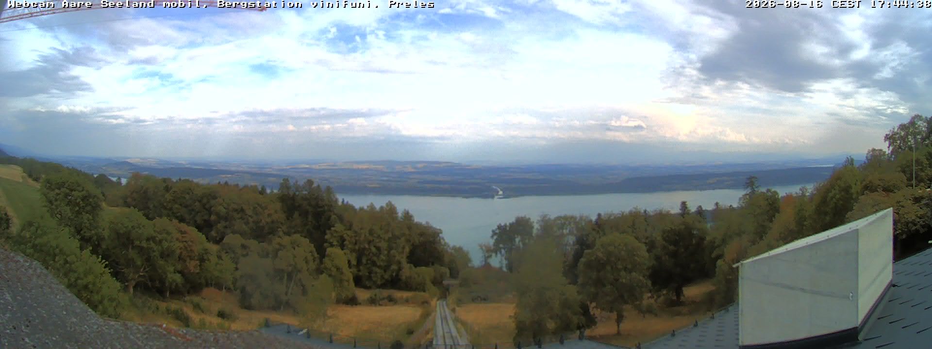 Plateau de Diesse › Südosten: Lake Biel