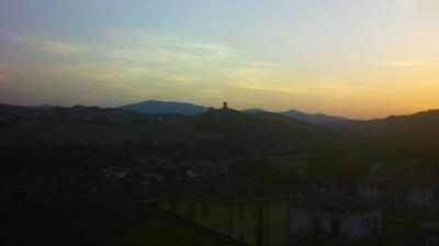immagine della webcam nei dintorni di Pesaro: webcam Montecalvo in Foglia