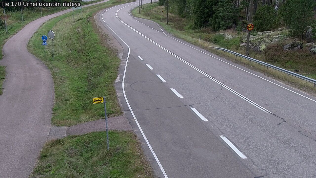 Traffic Cam Virolahti: Tie 170 Urheilukentän risteys - Haminaan