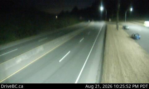 Traffic Cam Area E › South: Hwy 19 at the Nanoose Rest Area, looking south