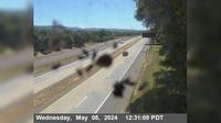 Redwood Valley > South: US-101 : North Of SR-20 - Looking South (C001) - Day time