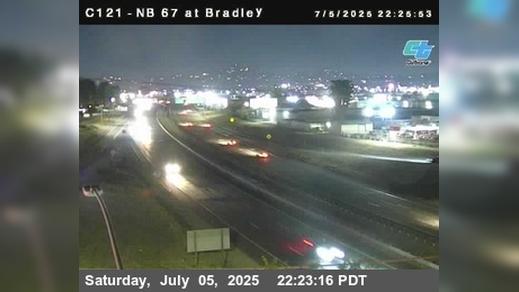 Traffic Cam El Cajon › North: C121) SR-67 : Bradley Avenue