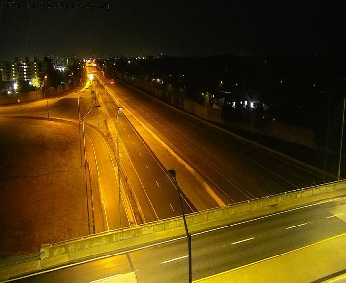 Traffic Cam Sarnia: Highway 402 near Indian Road South