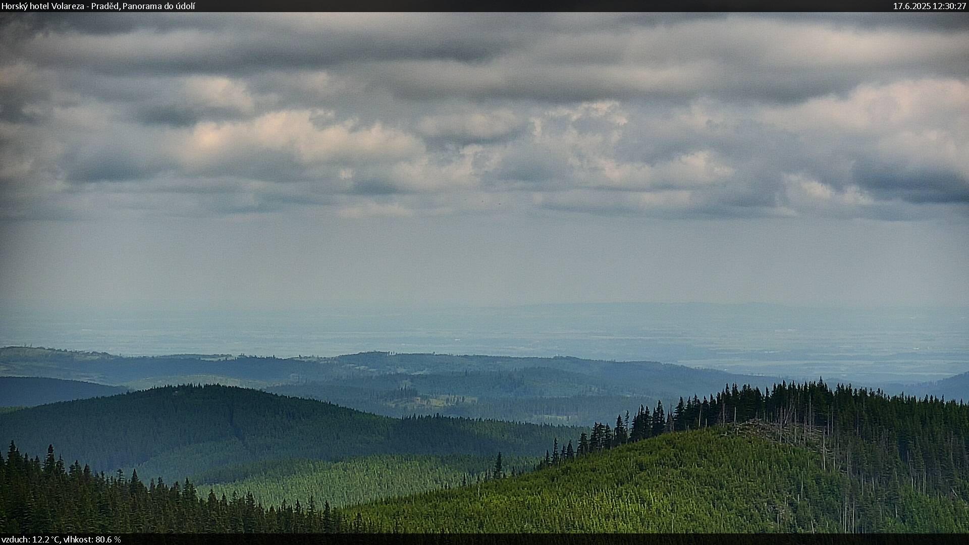 Mala Moravka: Horský hotel Volareza - Praděd - Panorama do údolí
