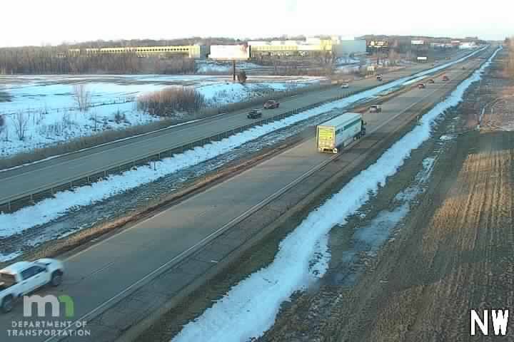 Traffic Cam Faribault: I-35 NB (MP 60.0)