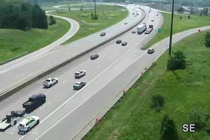 Traffic Cam Eden Prairie: I-494 SB @ Valley View Rd