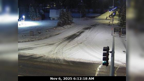 Traffic Cam Area A › South-East: Hwy 1 at Field Access Road, about 16 km west of BC/Alberta border, looking southeast