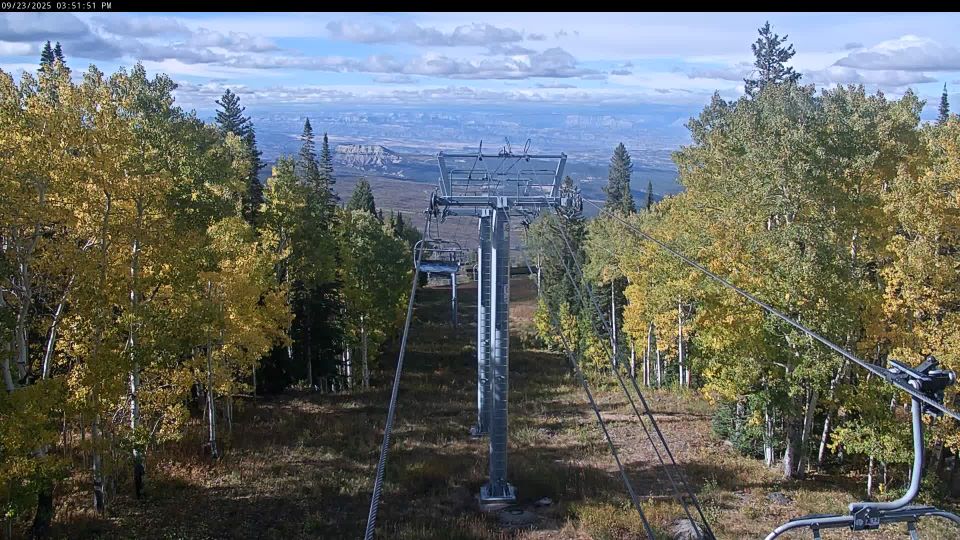 Traffic Cam Grand Mesa - Electric Mountain Lodge