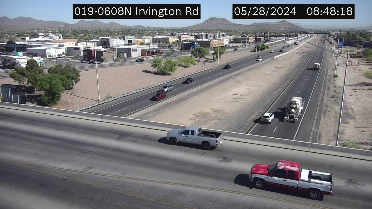 Traffic Cam Tucson › North: I-19 NB 60.80 @Irvington Rd