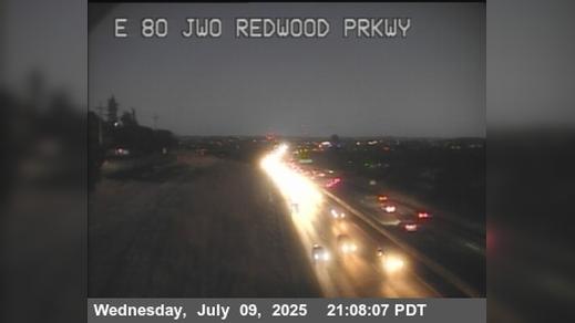 Traffic Cam Vallejo › West: TV962 -- I-80 : AT JWO REDWOOD PKWY