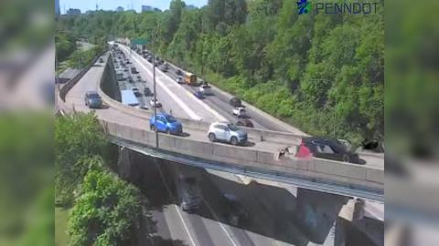 Traffic Cam Philadelphia: I-76 @ EXIT 342 WB (US 13 GIRARD AVE) - ZOO