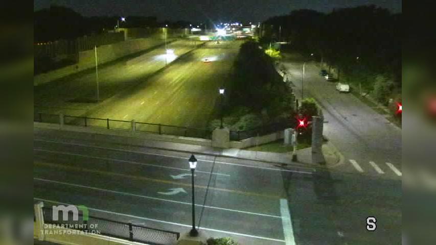 Traffic Cam Diamond Lake: I-35W: I-35W SB - Rd