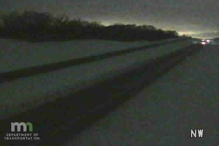 Traffic Cam New Trier: US 52: T.H.52 NB @ Goodwin Ave (MP 102.5)