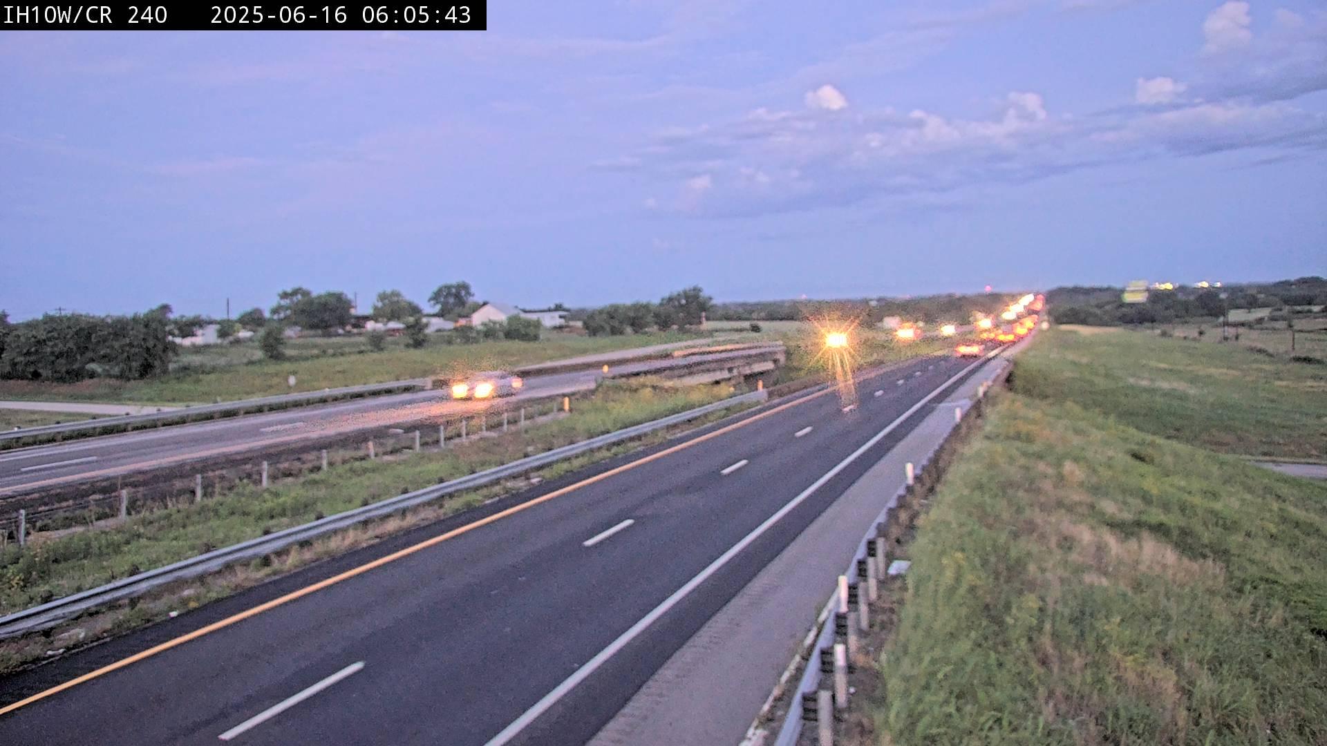 Traffic Cam Weimar › East: I-10 @ CR-240