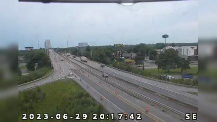 Traffic Cam New Albany: I-64: 1-064-123-4-1 SPRING ST
