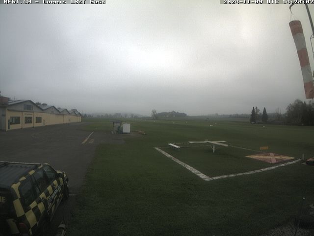 Lommis: Airfield - Cam East