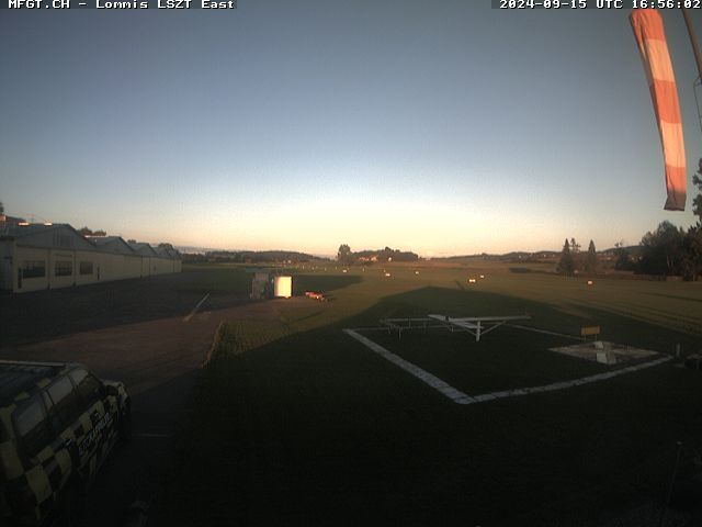 Lommis: Airfield - Cam East