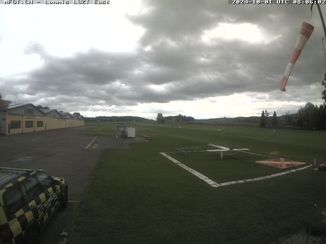 Lommis: Airfield - Cam East