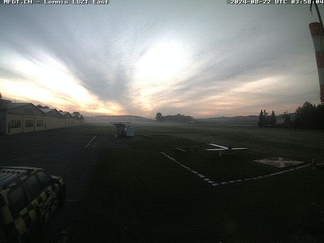 Lommis: Airfield - Cam East