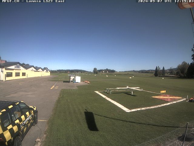 Lommis: Airfield - Cam East