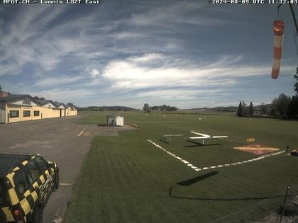 Lommis: Airfield - Cam East