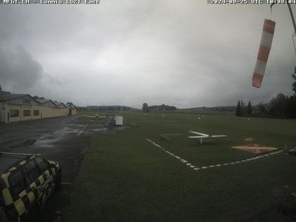 Lommis: Airfield - Cam East